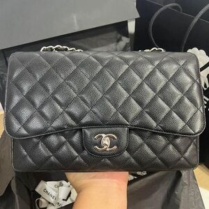 CHANEL Classic Black Caviar Jumbo